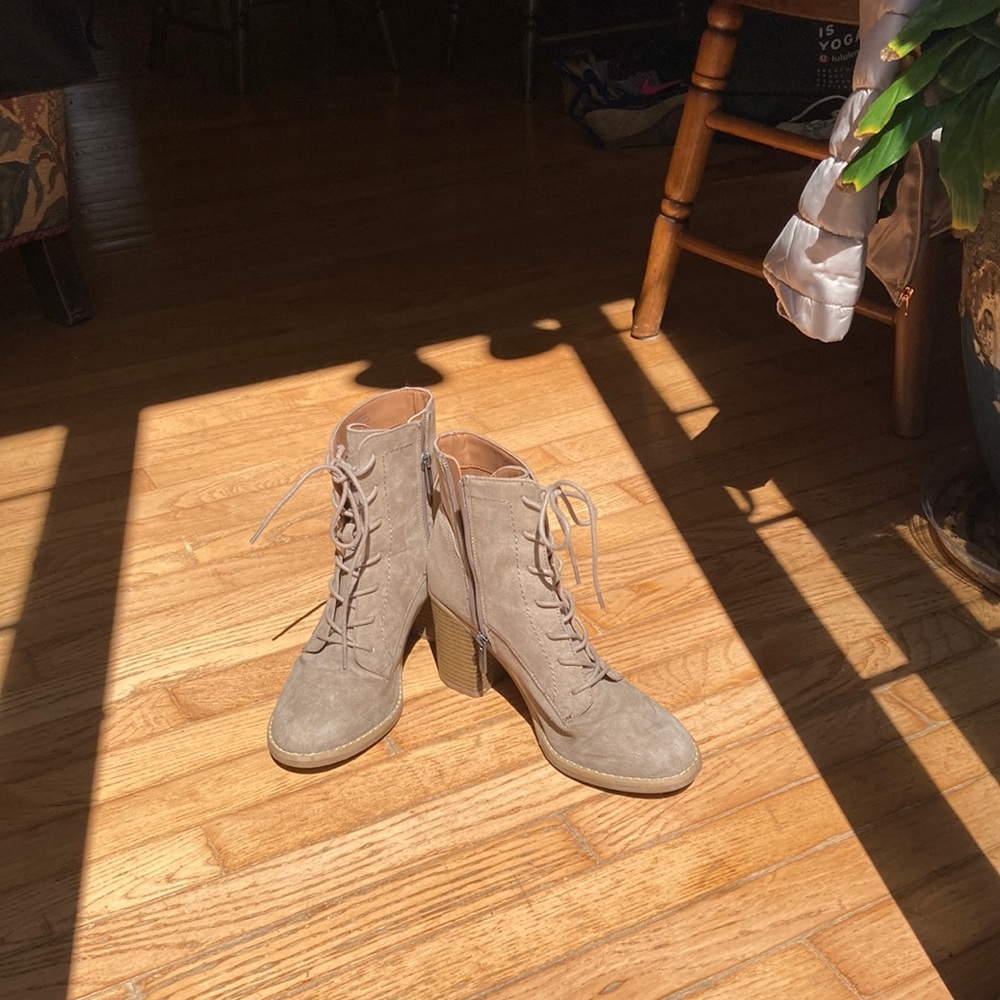 Lace up suede boots